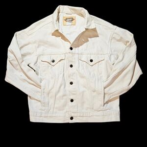 Vintage Made In Canada 90s Or 70s White Jean Jacket! Great Quality Super Unique